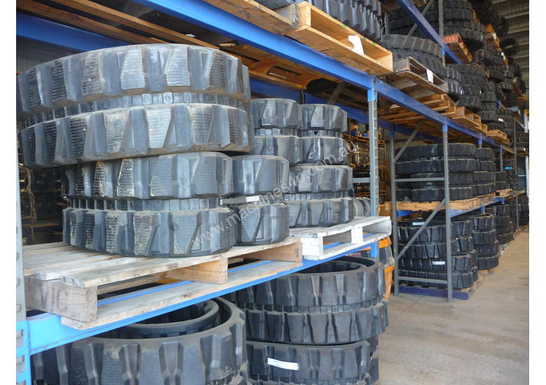 caption Bobcat 322, 323, 325 Mini-Excavator Rubber Tracks