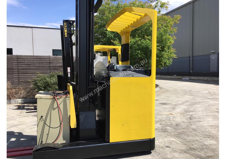 caption 1.5 Sit Down Reach Truck