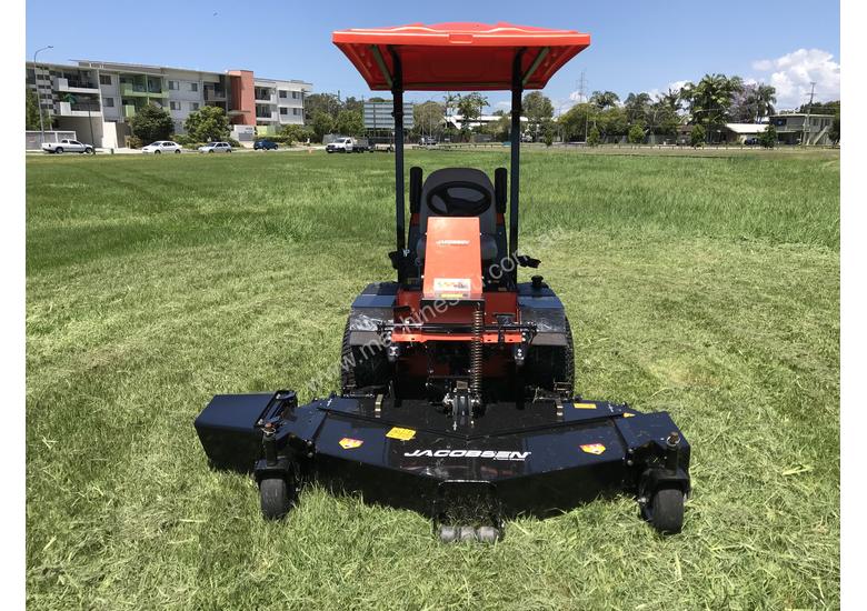 caption JACOBSEN TURFCAT 628D 4WD OUTFRONT