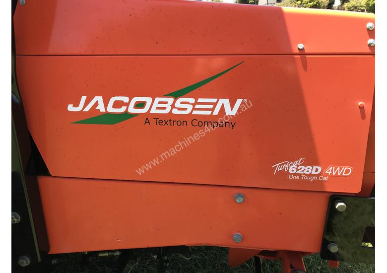 caption JACOBSEN TURFCAT 628D 4WD OUTFRONT