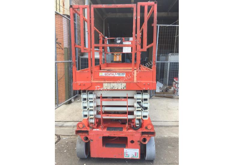 caption SNORKEL SCISSOR LIFT 8M METRE S2646