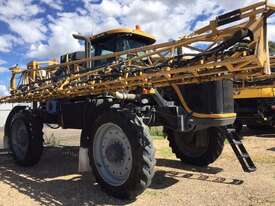 RoGator RG1100 Boom Spray Sprayer - picture1' - Click to enlarge