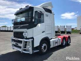 2015 Volvo FH13 - picture2' - Click to enlarge