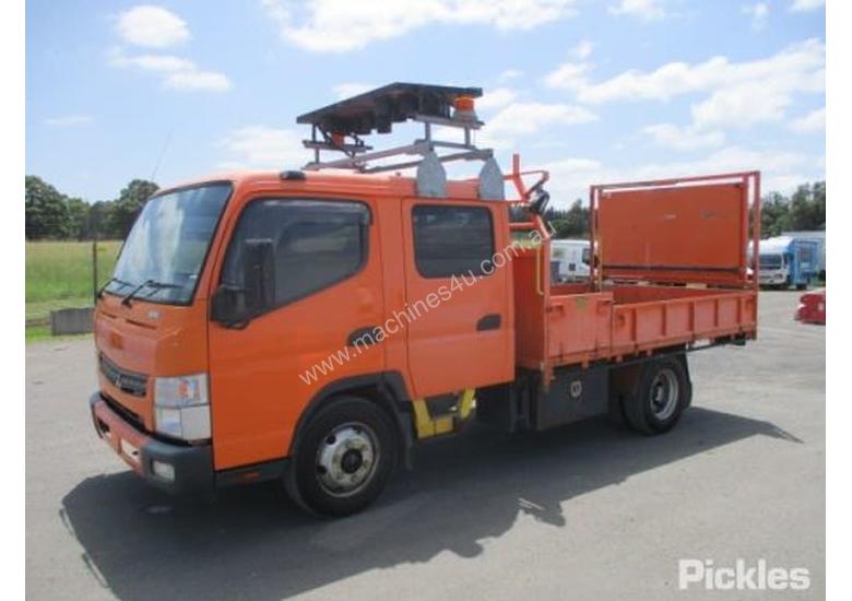 caption 2012 Mitsubishi Canter FEB71