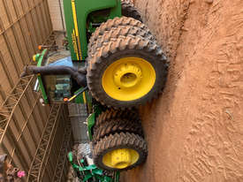 John Deere 9520 FWA/4WD Tractor - picture2' - Click to enlarge