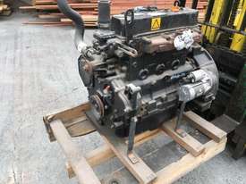 Yanmar 4TNE98 Diesel Motor - picture0' - Click to enlarge