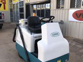 TENNANT 6100 with hand vac. option Like Brand New! - picture1' - Click to enlarge