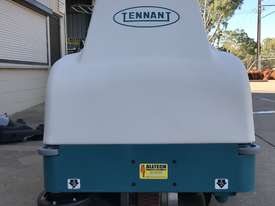 TENNANT 6100 with hand vac. option Like Brand New! - picture2' - Click to enlarge