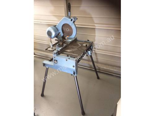 Elu Drop Flip saw