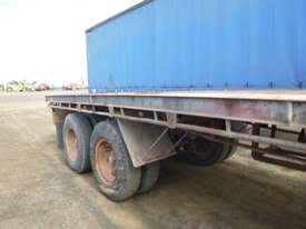 International Acco 1950A Primemover Truck - picture1' - Click to enlarge