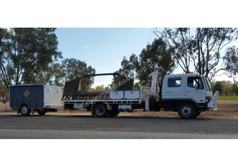 caption service truck and trailer