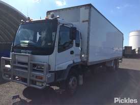 2000 Isuzu FVM 1400 - picture2' - Click to enlarge