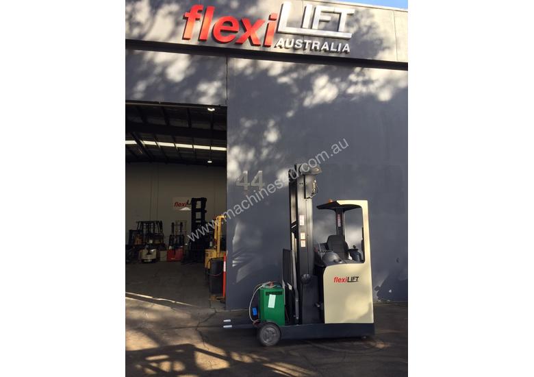 caption Crown ESR4500 Ride On Reach Forklift Truck Refurbished & Repainted