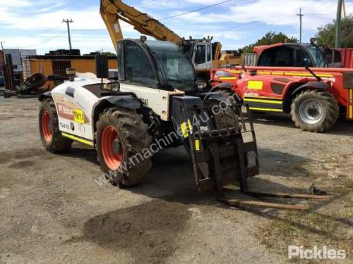 2011 Bobcat TL470