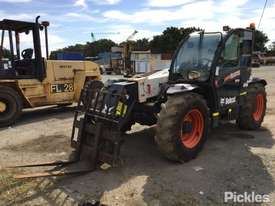 2011 Bobcat TL470 - picture2' - Click to enlarge