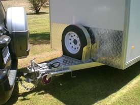 Enclosed Trailer - picture1' - Click to enlarge