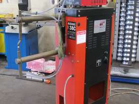 Italian Femaspot I38C Pneumatic Spot Welder - picture0' - Click to enlarge