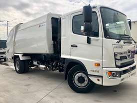 HINO WITH KYOKUTO 10.2 CUB  REAR LOADING PRESS PACK RUBBISH COMPACTOR   - picture0' - Click to enlarge