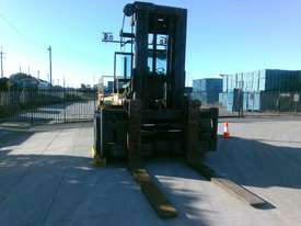 32.0T Diesel Counterbalance Forklift - picture0' - Click to enlarge