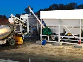 Mobile concrete batching plant - picture0' - Click to enlarge