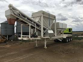 Mobile concrete batching plant - picture2' - Click to enlarge