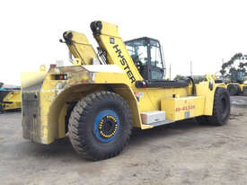 9.0T Diesel Reach Stacker - picture2' - Click to enlarge