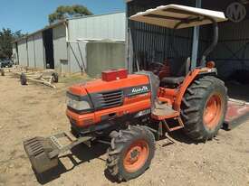 Kubota L4310D ROPS - picture2' - Click to enlarge