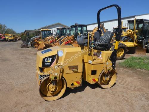 Caterpillar CB22 Twin Drum Roller