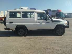 Toyota Landcruiser 76/78/79 Series - picture0' - Click to enlarge