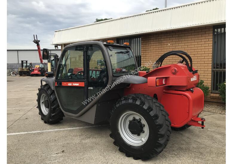 caption Manitou MVT628 Telehandler