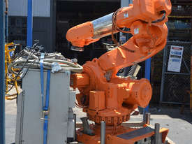ABB IRB6600-225/2.55 M2000 Robot 255 kg 2.55m low hours - picture0' - Click to enlarge