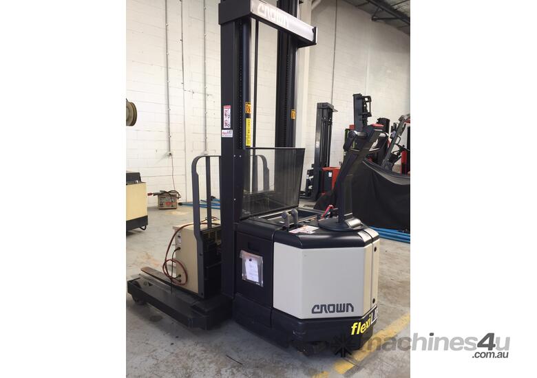 Used 2006 Crwon WR3000TL174 Walk behind reach trucks in , - Listed on ...