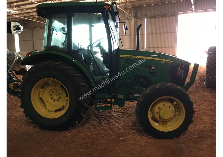 caption John Deere 5075M FWA/4WD Tractor