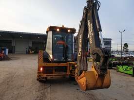 JOHN DEERE 315SJ 4WD BACKHOE WITH EXTENDER HOE AND LOW 2780 HRS - picture2' - Click to enlarge