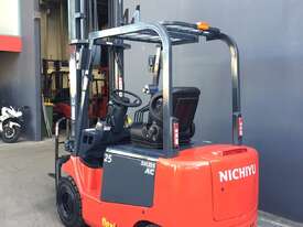 Nichiyu FB25PN 2.5 Ton Clear view Mast Counterbalance Electric Forklift - Fully Refurbished - picture2' - Click to enlarge