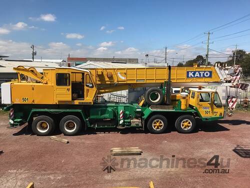 caption GLEASON CRANES 1988 KATO NK500E-III TRUCK CRANE