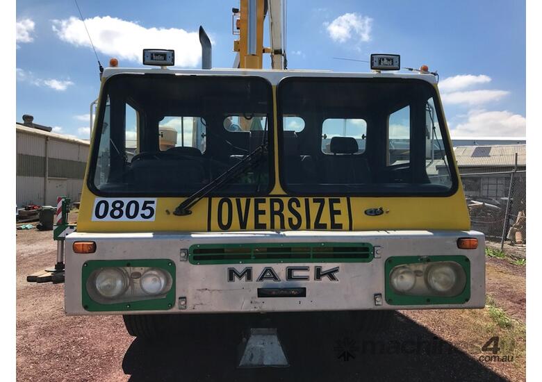 caption GLEASON CRANES 1988 KATO NK500E-III TRUCK CRANE
