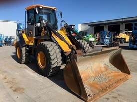 2017 JCB 426HT WHEEL LOADER - picture2' - Click to enlarge