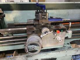 Shenyang Metal Lathe 2000mm Bed - picture0' - Click to enlarge