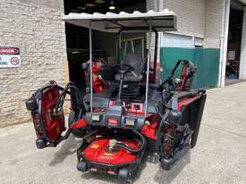 Toro Groundsmaster 4700-D - picture1' - Click to enlarge