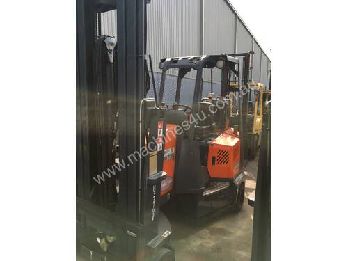 2.0T LPG Narrow Aisle Forklift
