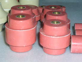 VARIOUS NEW LV POST INSULATORS - QTY 20 (MSL656) - picture2' - Click to enlarge