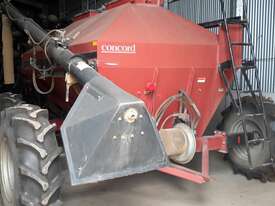 Case IH 2300 Air Cart - picture0' - Click to enlarge