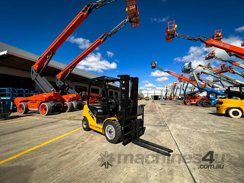 UN Forklift  3.5T Diesel: Forklifts Australia - the Industry Leader!