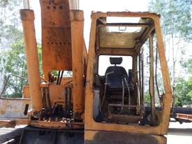 20 ton excavator - picture0' - Click to enlarge