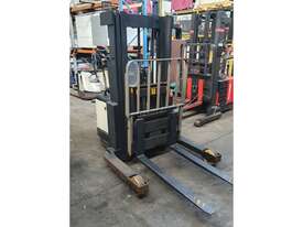 Crown 30WR3000TT152, 1.5Ton (3.8m Lift) Electric Forklift - picture0' - Click to enlarge