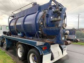 Northgate Engineering 12000ltr Hooklift Vacuum Tanker - picture0' - Click to enlarge