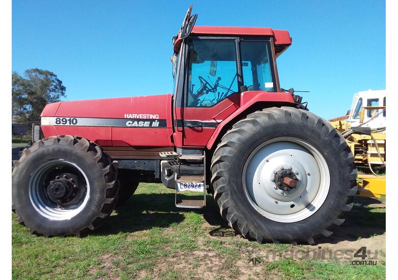 caption Combo Tractor and bin