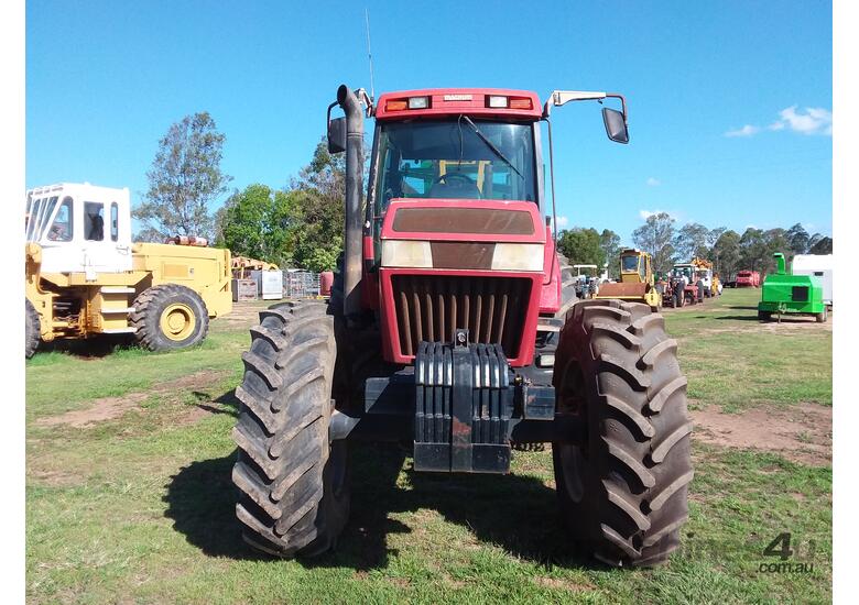 caption Combo Tractor and bin