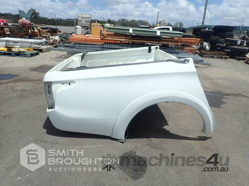 MITSUBISHI TRITON WELL BODY